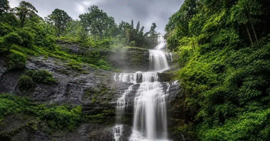Best Waterfalls Places In Bihar in Hindi